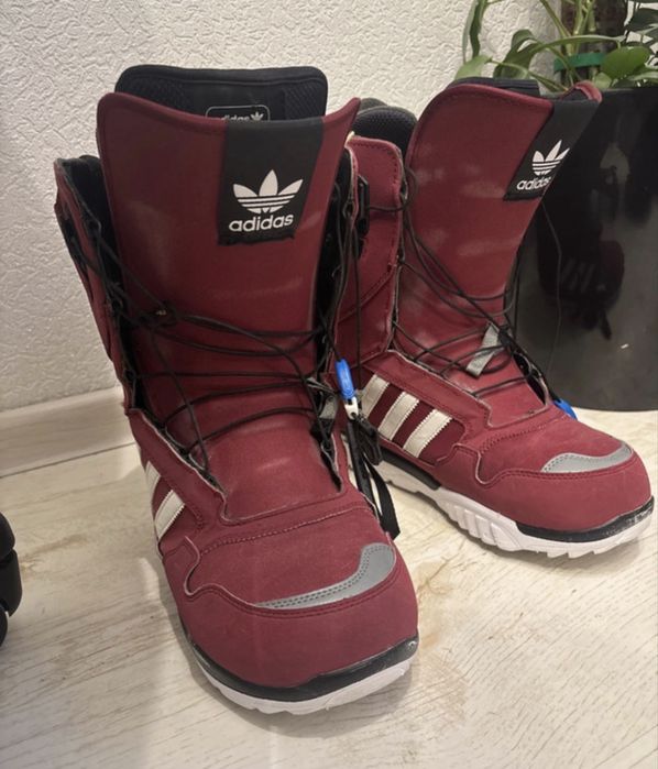 Snowboard deska CAPITA x volcom stone 156 + wiązania burton