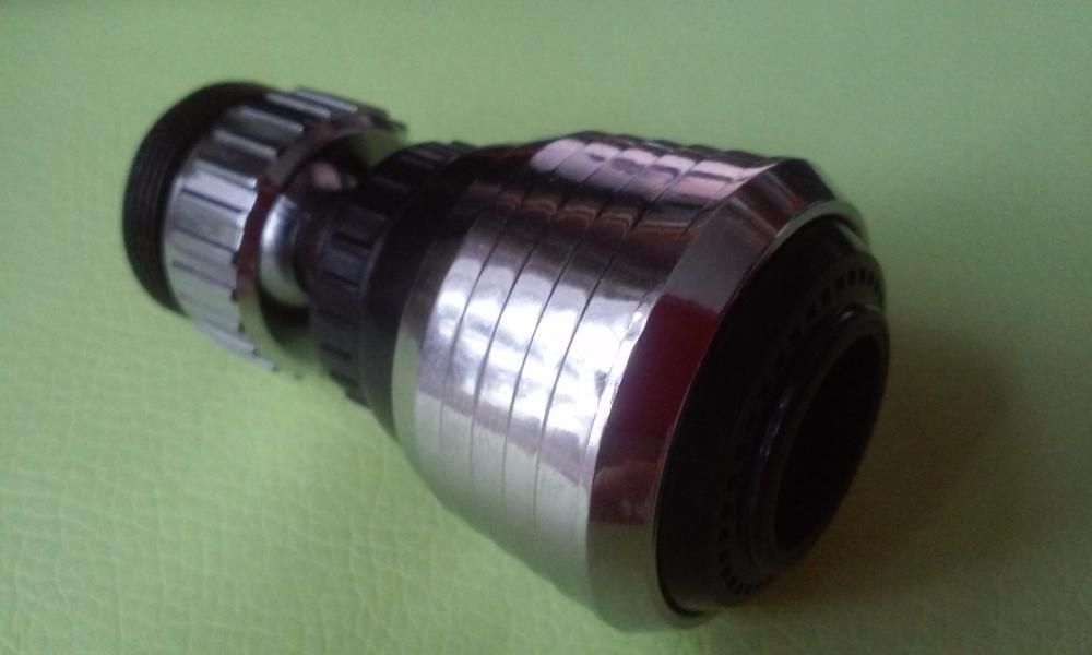 Экономии воды. Поворотная головка адаптер