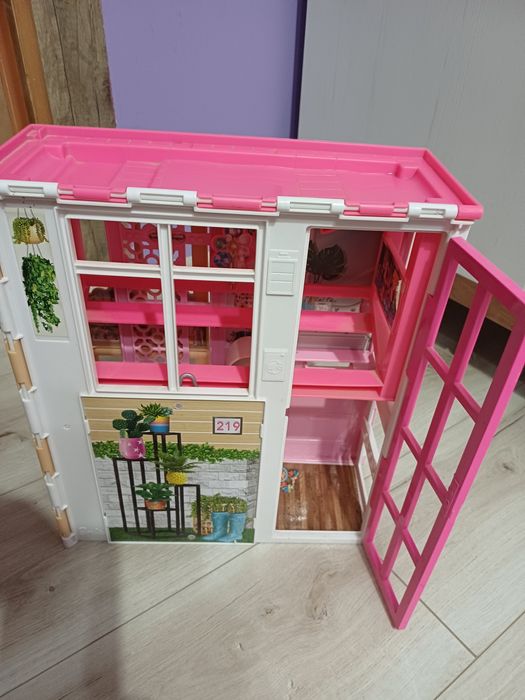 Kompaktowy domek Barbie