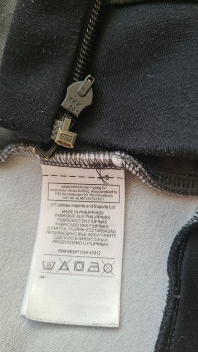 Кофта Adidas  розмір М
