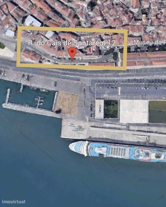 Loja em localização Prime junto ao Rio e Terminal de Cruzeiros