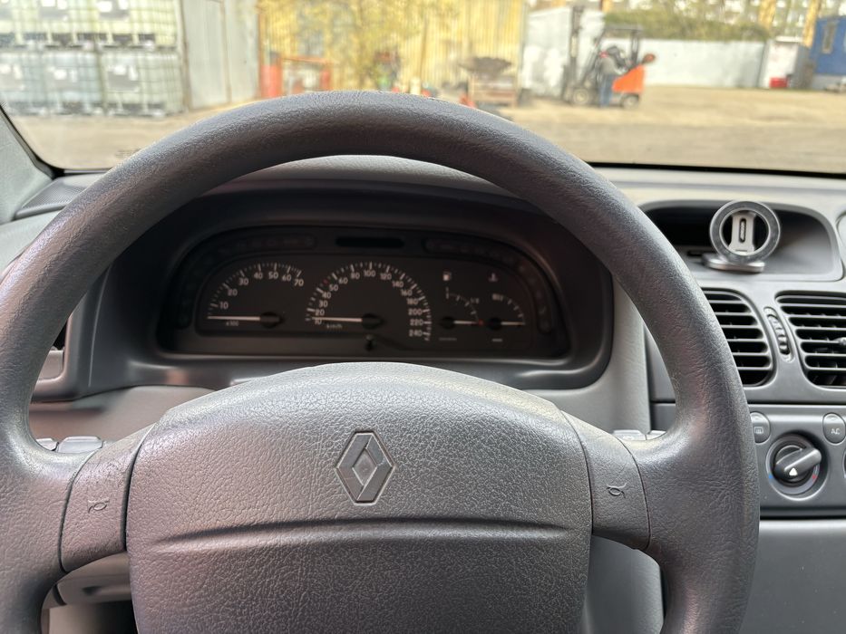 Renault Laguna 1