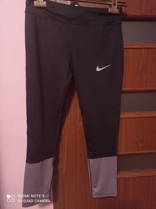 Leginsy młodzieżowe nike