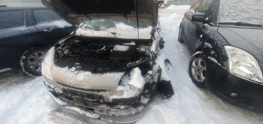 Megane 3 1.6 бензин після дтп