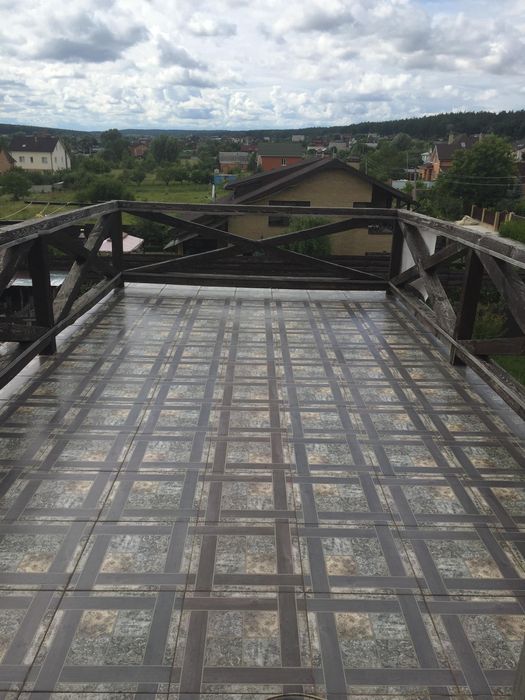 Продаж або обмін будинку на квартири в Києві, комерційну нерухомість
