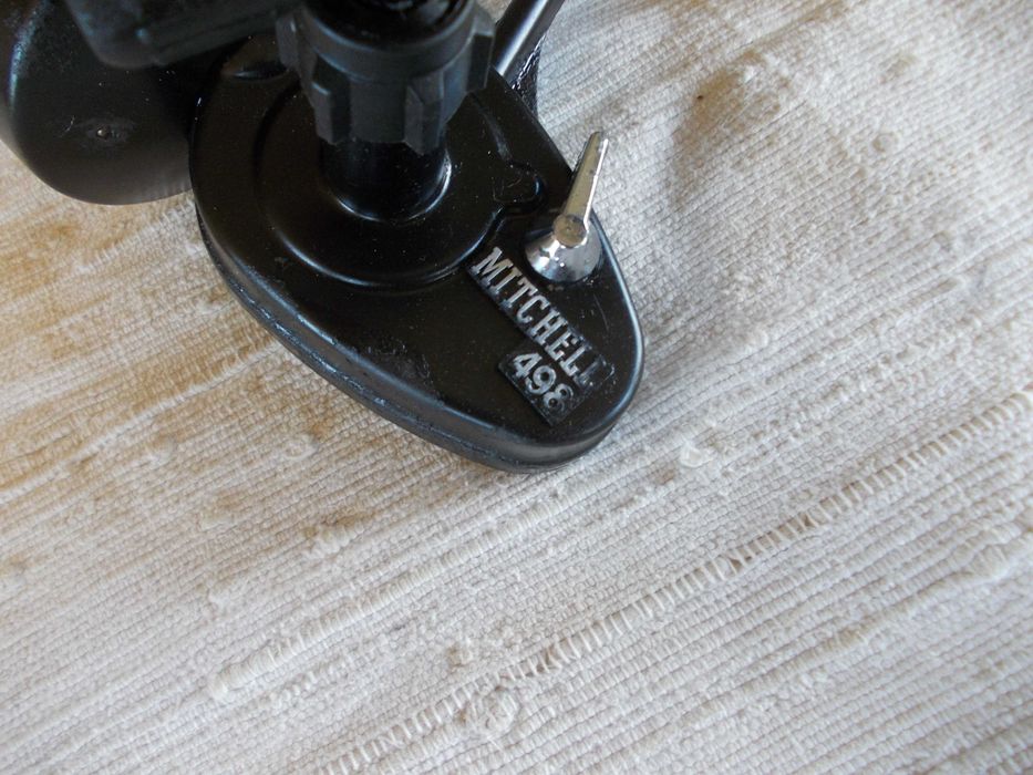 Carreto de Pesca Mitchell  498 Bom Estado