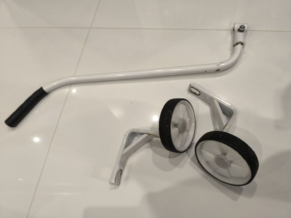 Kółka boczne do roweru i popychacz