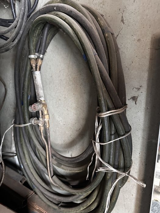 Різак з шлангами