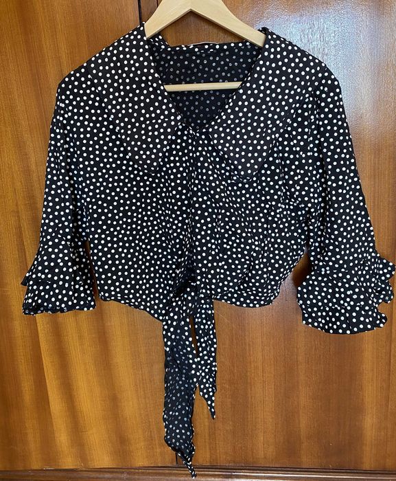 Blusa crooped pontilhada da Pimkie