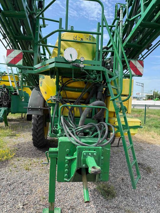 Обприскувач John Deere 840i