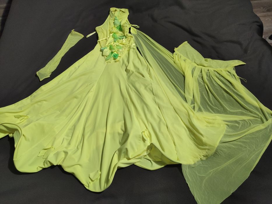 Два платья на удачу в бальных танцах