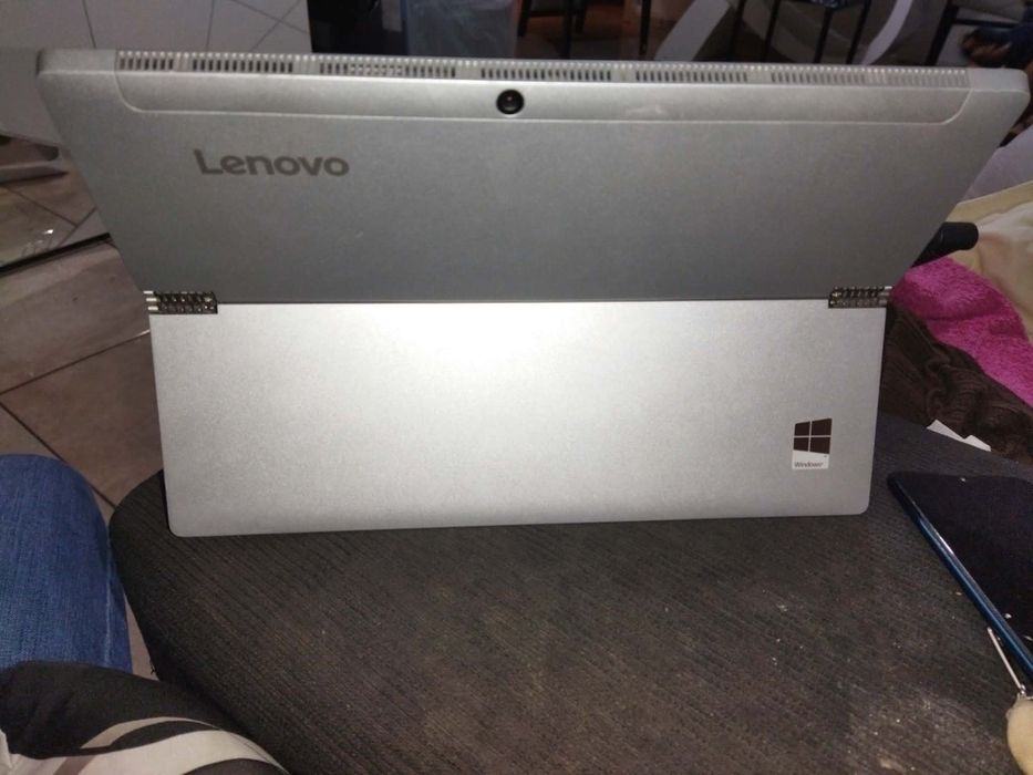lenovo ideapad miix 510-12isk I5 6Th 8gb RAM 256gb ssd