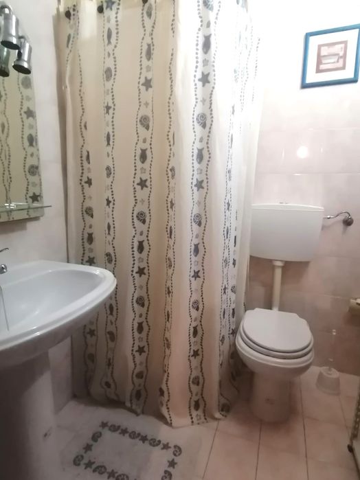 Apartamento Duplex t3 com estúdio T1 independente  em zona  central de Almeirim