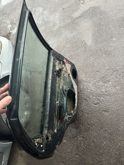 Дверка опель вектра б