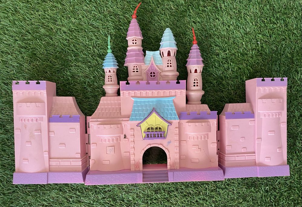 Castelo de princesa muito bonito