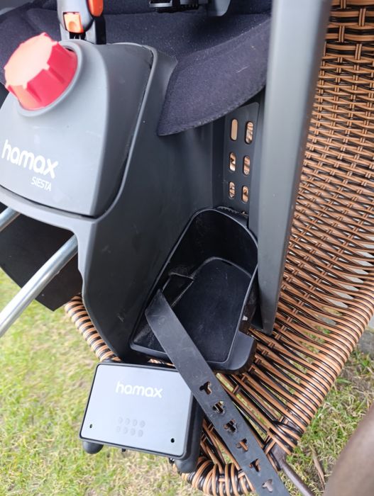 Fotelik rowerowy na ramę regulowany Hamax Siesta szaro czarny + 2szt adapterów