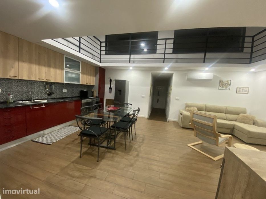 Moradia em Banda com 2 Suites e 1 quarto, com Logradouro