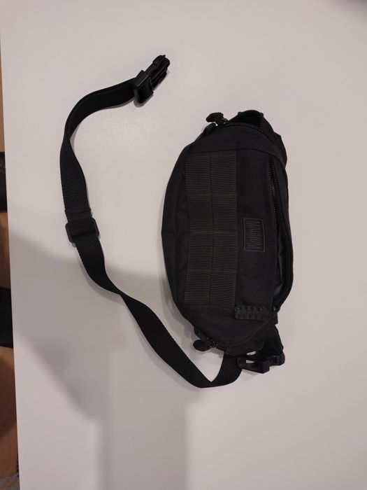 Torebka na pas,typu nerka