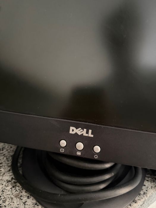 2 Monitores/ecrãs de computador