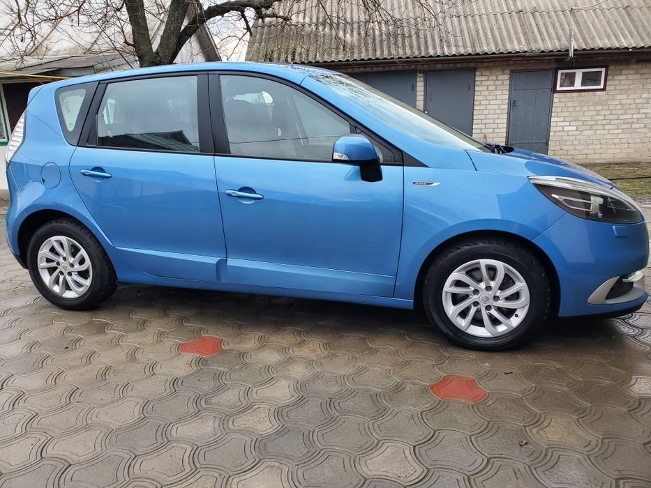 Продам авто Renault Scenic 3 2013