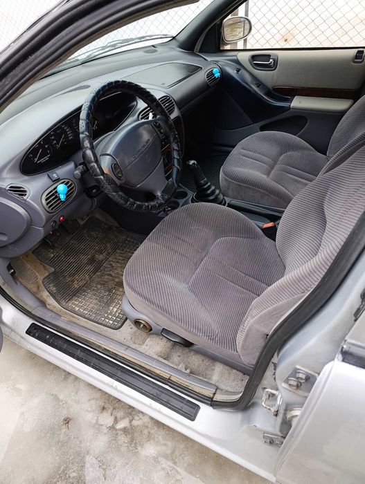 Крайслер стратус