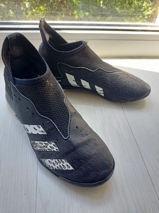 Футзалки сороконіжки Adidas Predator 33-34 розмір