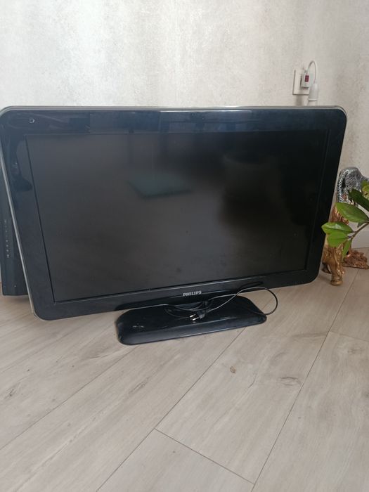Продам телевизор Филипс