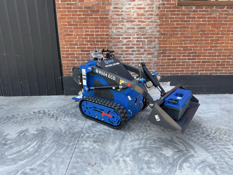 Mini ładowarka Rippa RS 04  z silnikem Briggs& Stratton