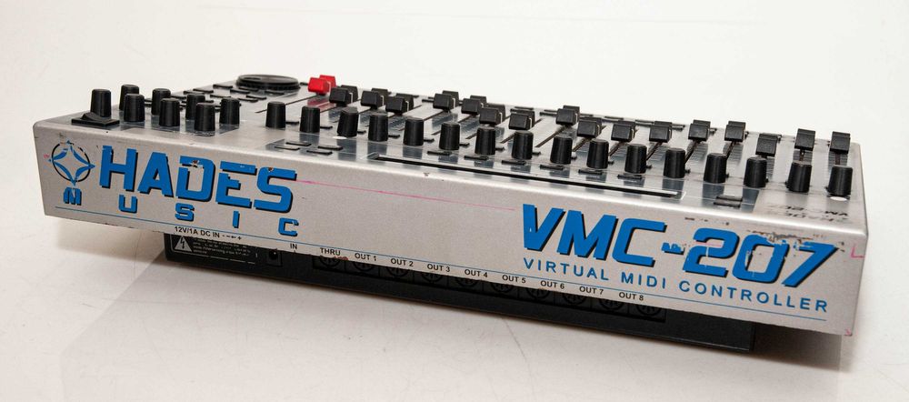 Hades VMC 207 Midi Controller Profissional