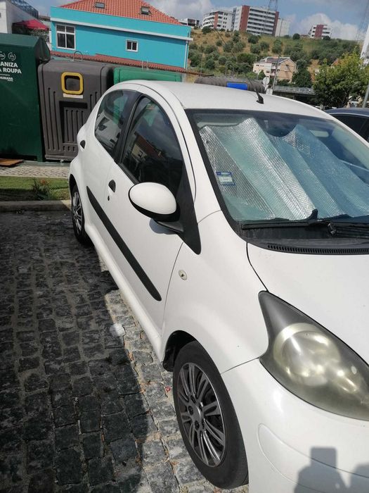 Vendo carro toyota aygo 2009