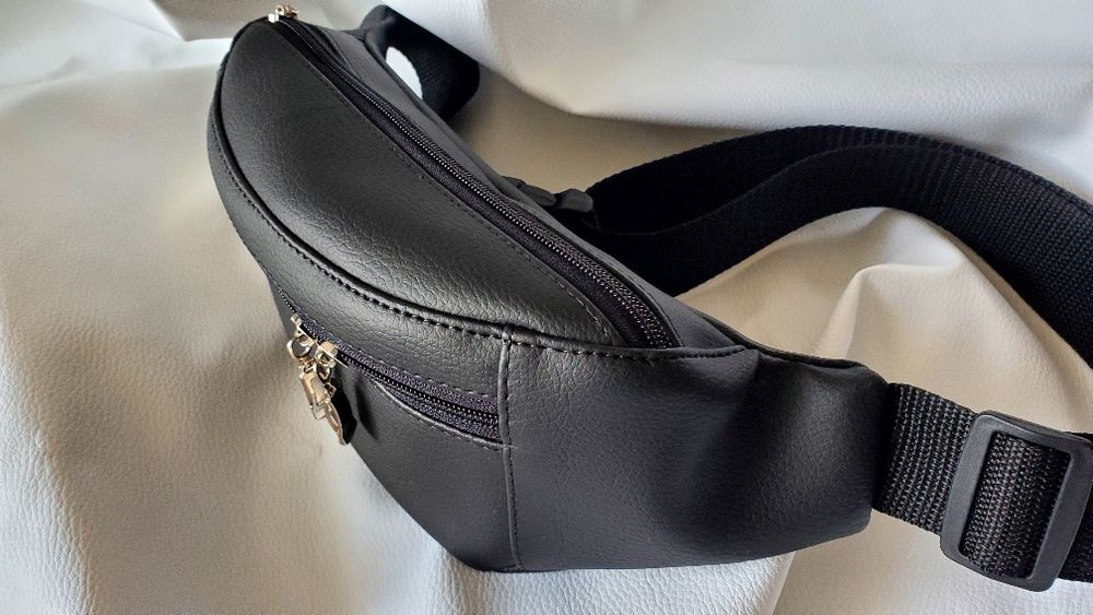 Продам плечевую сумку "Бананку"