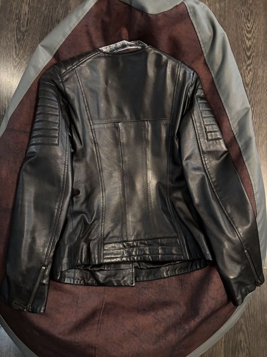 Жіноча шкіряна куртка Sodero