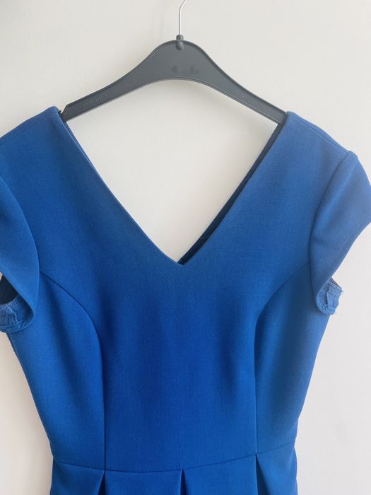 Niebieska elegancka sukienka rozmiar XS szyta na miare