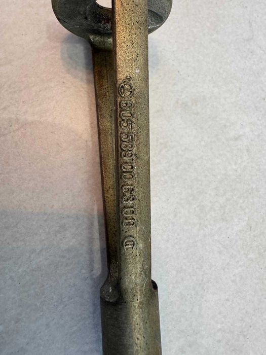 Ferramenta original Mercedes-Benz para válvulas