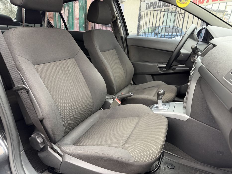 Opel Astra H.              .