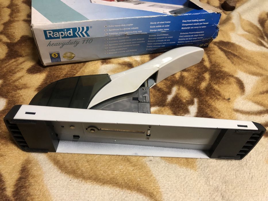 Продам степлер на 110 аркушів