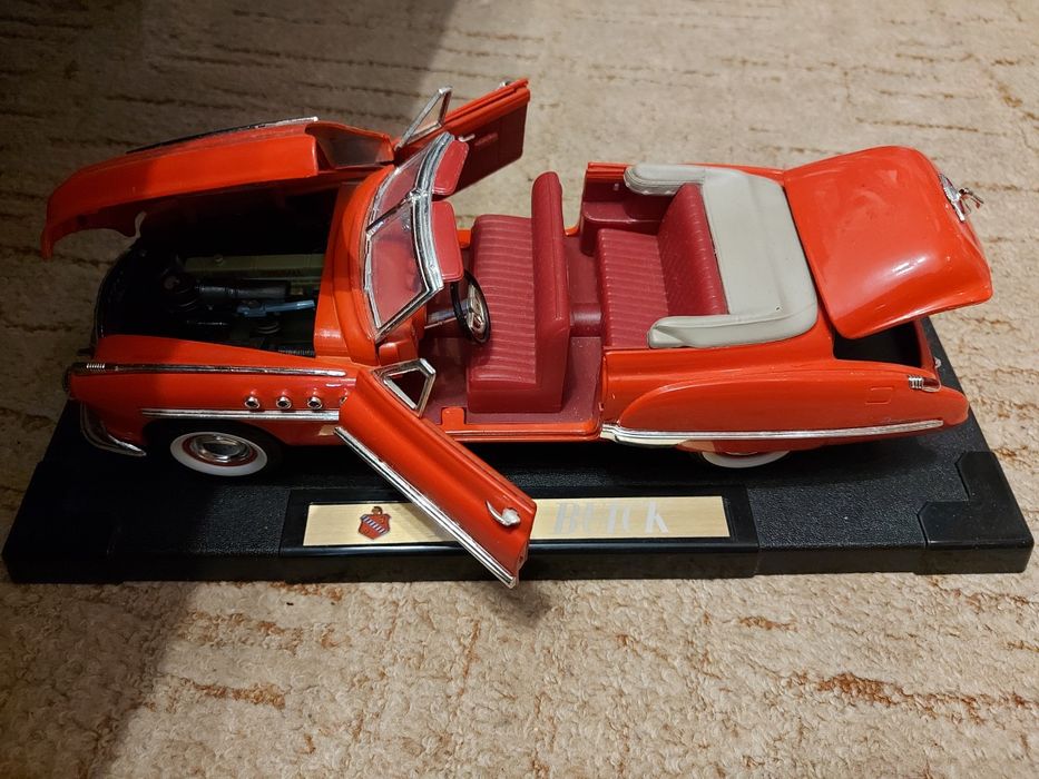 Buick Eight 1949 skala 1/18