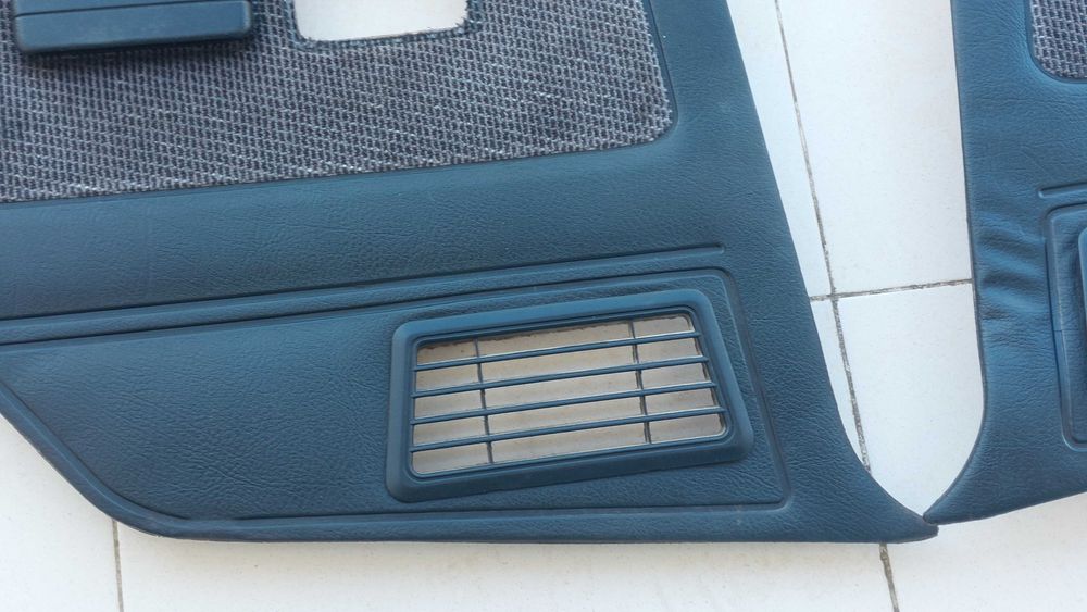 Peugeot 205 XS DTurbo Quartelas Forras Porta Traseiras 3 Portas