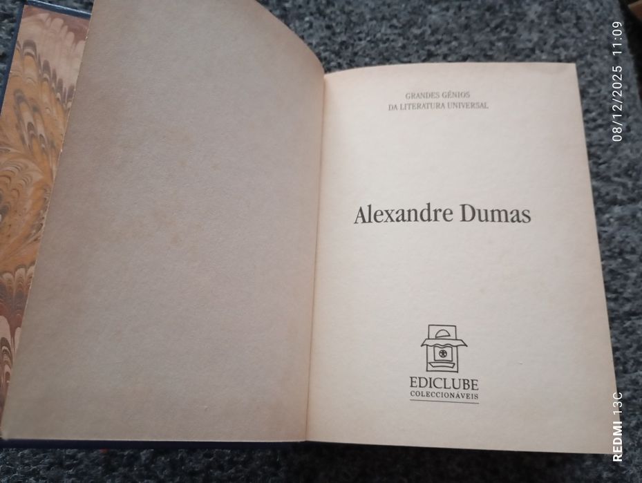Livro " A dama das camélias"
