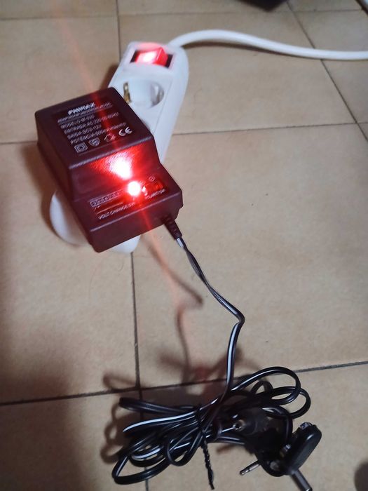 Adaptador/transformador universal AC/DC (12V 500a) Phimax