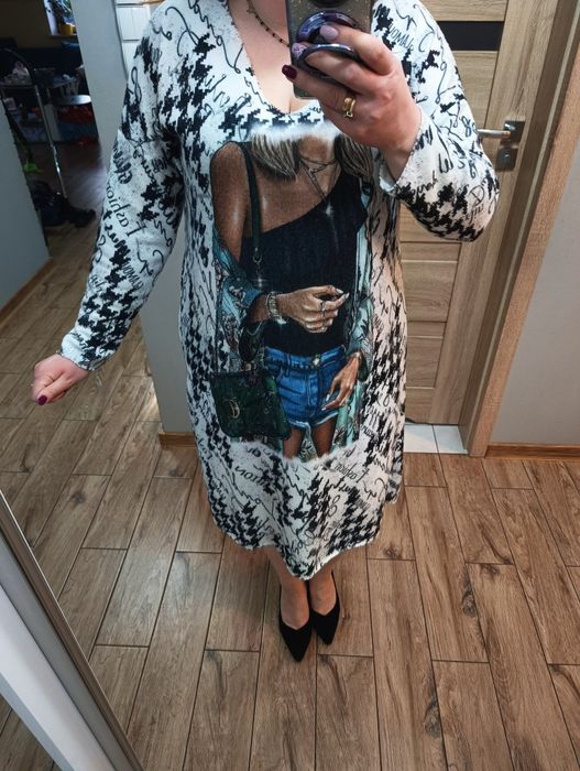 Sweterkowa sukienka rozmiar 44/46