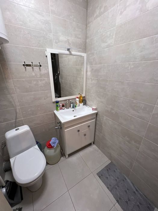 Квартира с ремонтом . Продажа