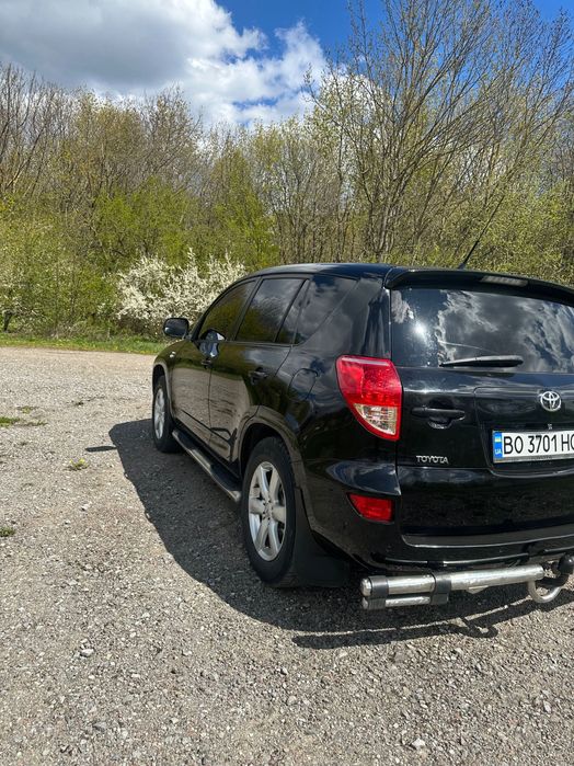 Продається Toyota RAV4