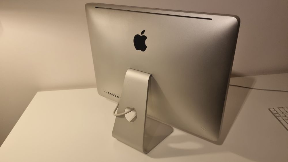 iMac 21.5" i5 12gb ram | 256gb ssd