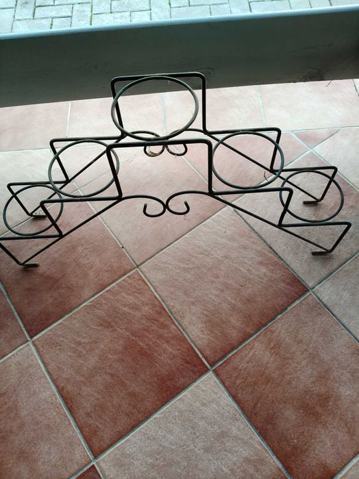 Suporte de vasos em ferro