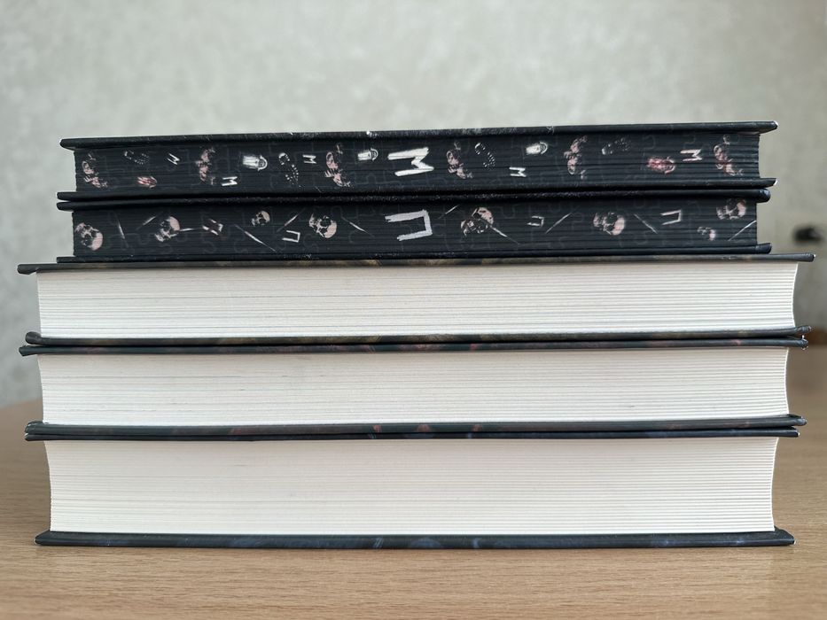 Книги Дмитро Палій + трилогія Тиша (Редґрейн Лебовскі)