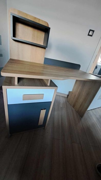 Biurko Quatro uzywane