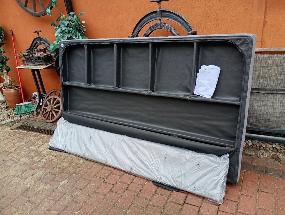 Wezgłowie oraz tył łóżka
