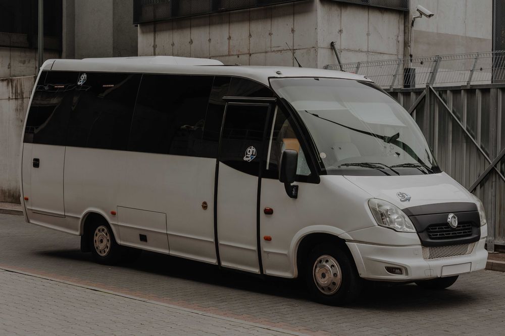 GH BUS Przewóz osób Tychy: transport, wynajem busów