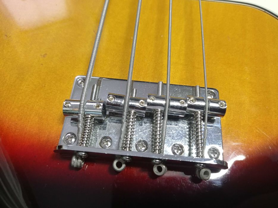 Басс гитара Fantander